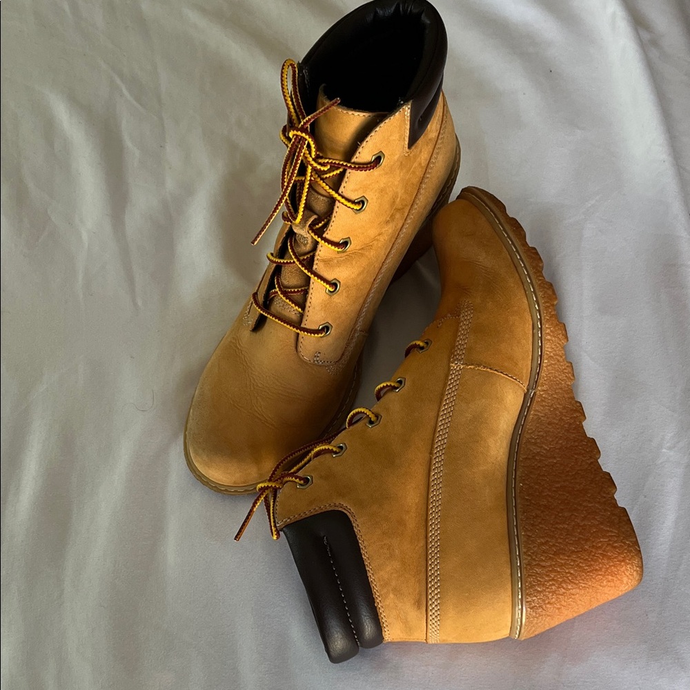 Timberland Earthkeepers Amston woman’s ankle lace up boots wedge heel wheat 7.5